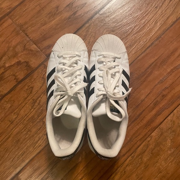 Adidas Shell Toe tennis - Picture 3 of 6